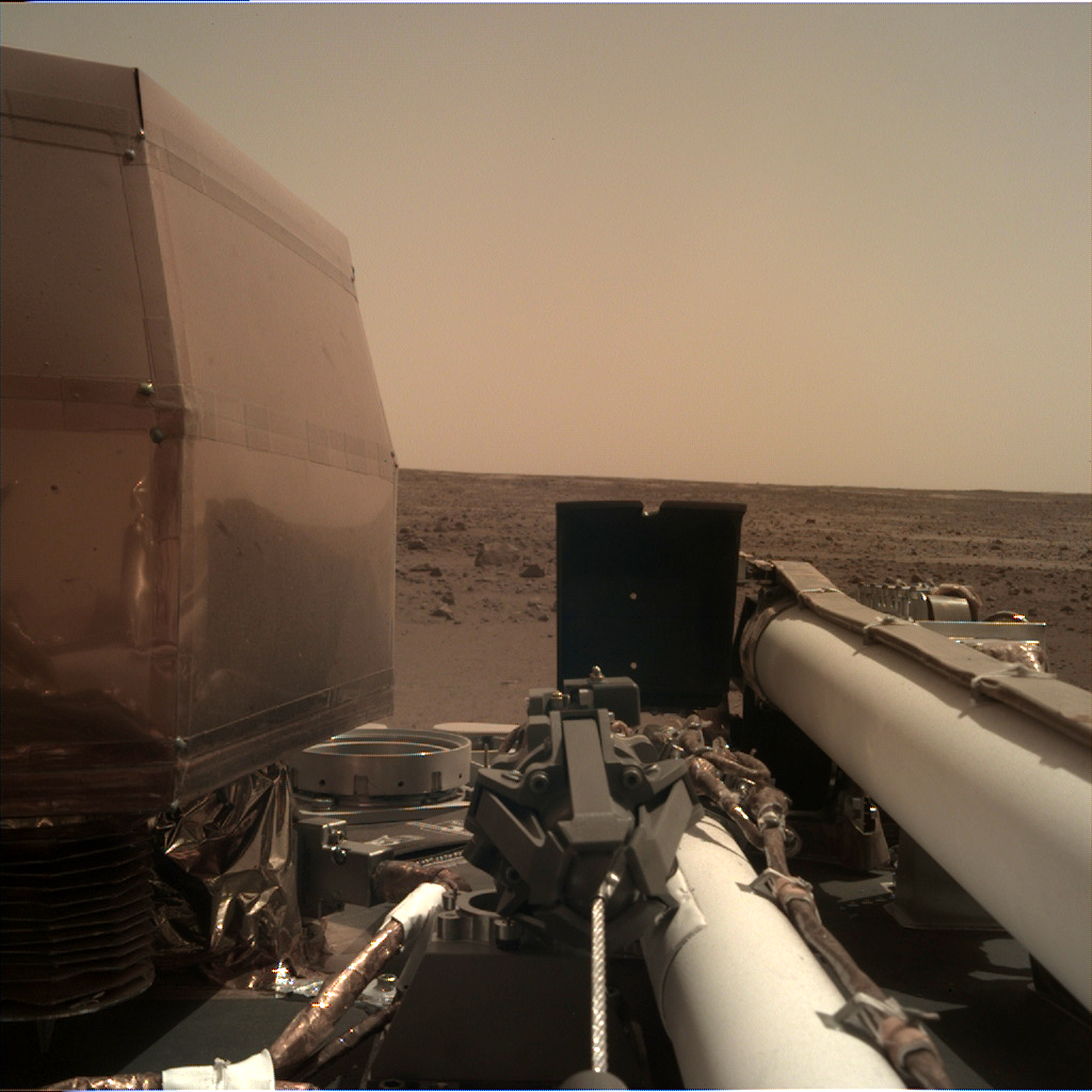 _mars.nasa.gov_insight-raw-images_surface_sol_0004_idc_D000M0004_596887031EDR_F0000_0542M_